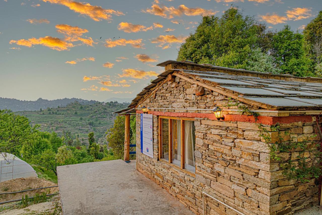 Saffronstays El Sueno, Mukteshwar -Villa Serving Pahadi Meals Ngoại thất bức ảnh